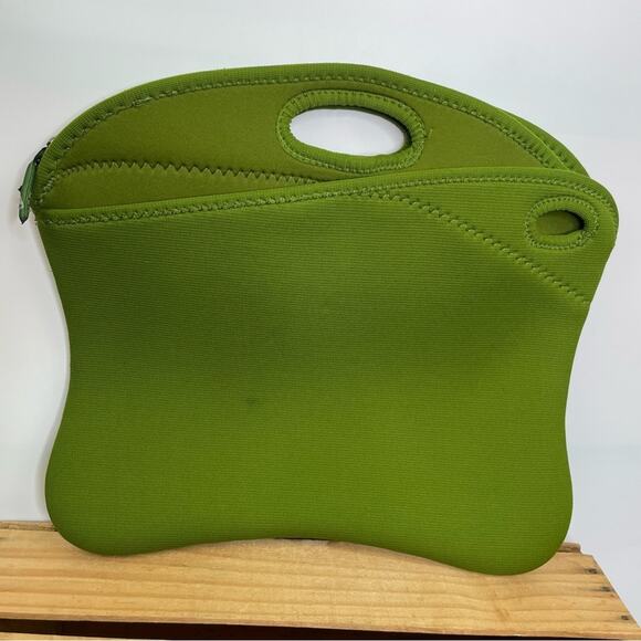 BUILT Laptop Porter 15.4 inch wide green zipper bag - Picture 2 of 12